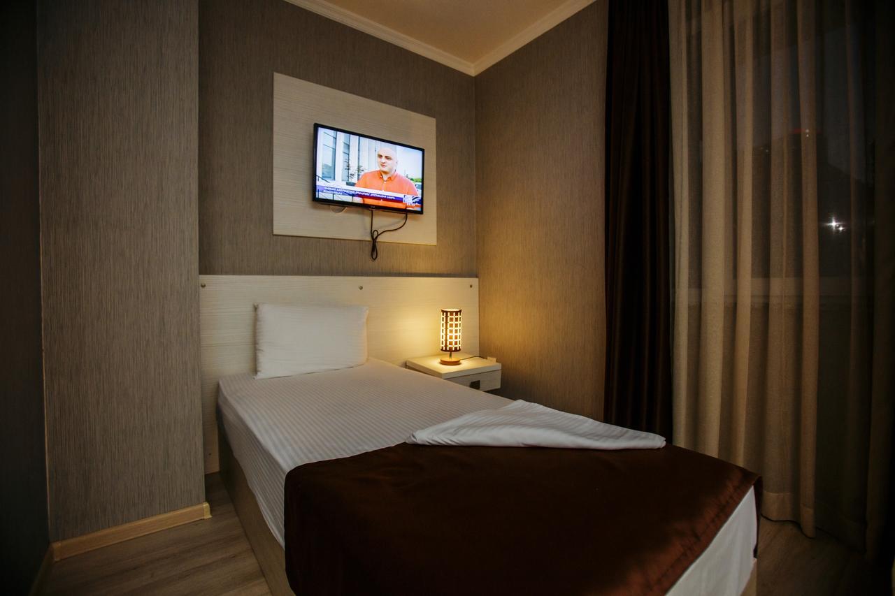Batus Hotel Batumi Exterior photo